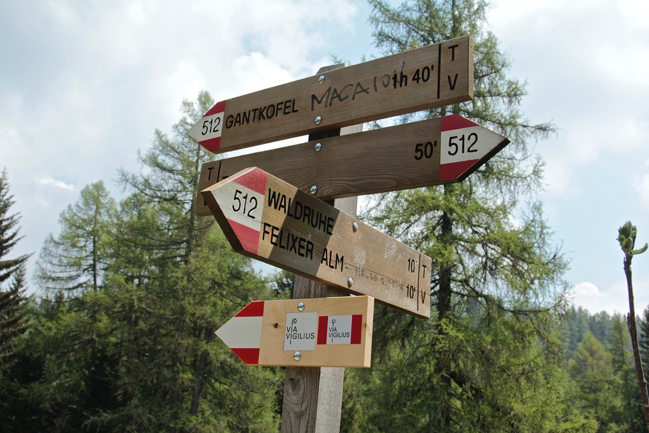 Via_Vigilius_inauguraz_05_segnaletica_AVS