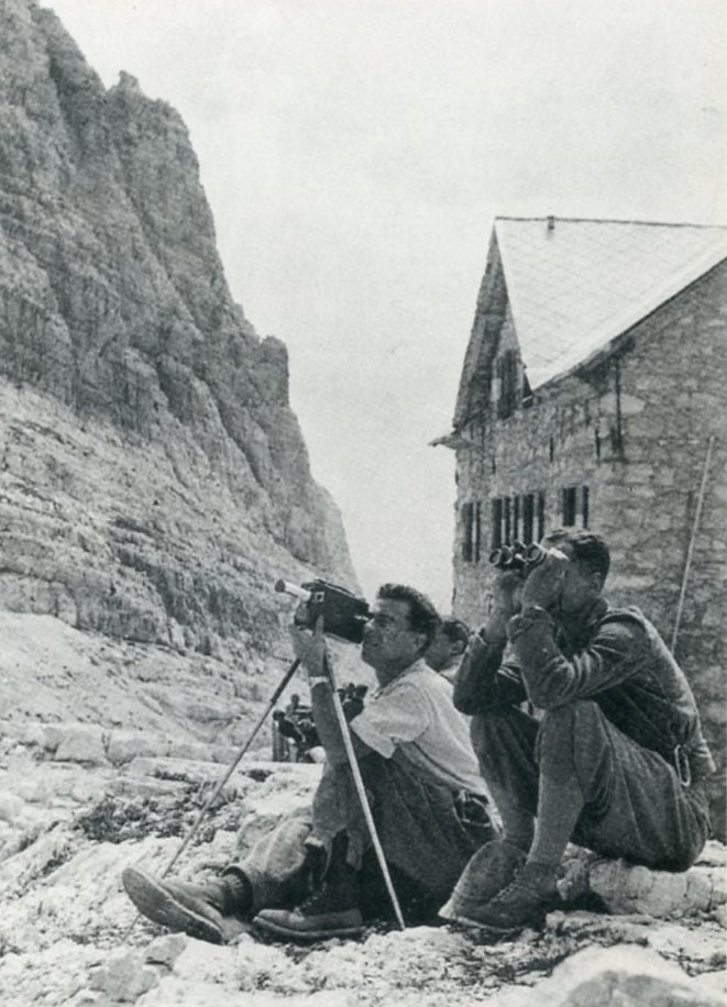 Gruppo di Brenta. Alla cinepresa Enrico Pedrotti